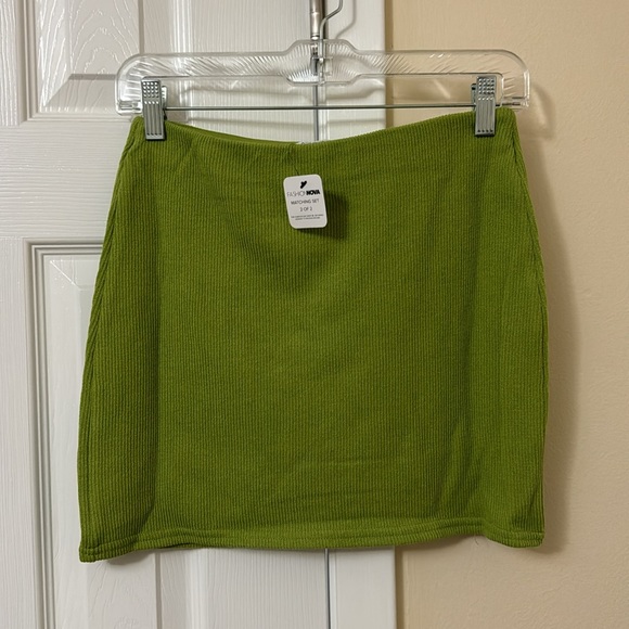 Skirt set - Picture 3 of 3